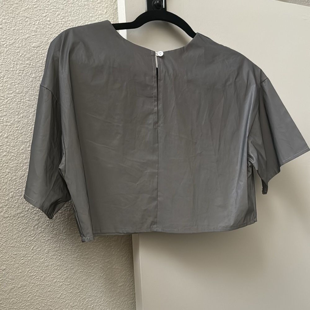 Fully Reflective Crop Top - Picture 4 of 5